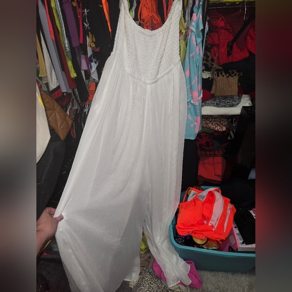 Like new Fashion Nova 2x  Summers In Capri Jumpsuit - White - Picture 3 of 4